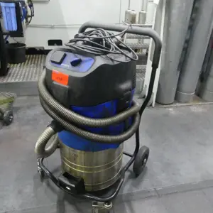 Industrial vacuum cleaner Nilfisk Alto Attix 7