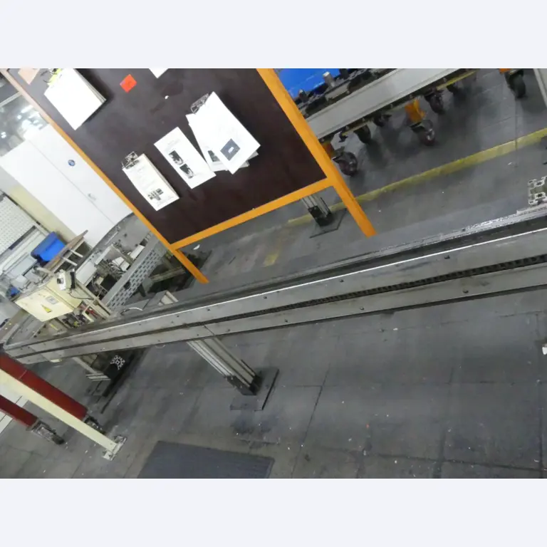 Centra obróbcze, maszyny do obróbki metalu i linie produkcyjne z branży motoryzacyjnej-7