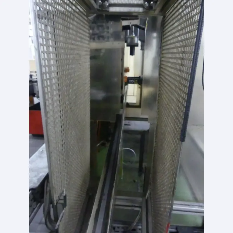 Centra obróbcze, maszyny do obróbki metalu i linie produkcyjne z branży motoryzacyjnej-8
