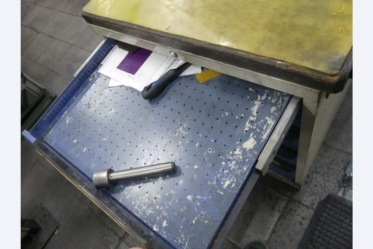 Centra obróbcze, maszyny do obróbki metalu i linie produkcyjne z branży motoryzacyjnej-2