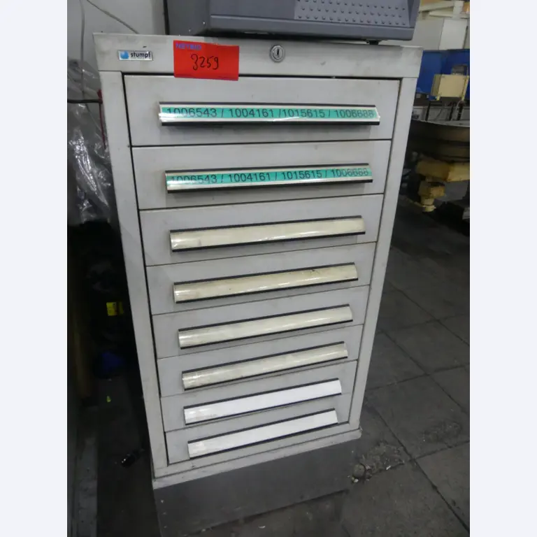 Bearbeitungszentren, metallbearbeitende Maschinen und Produktionslinen aus der Automobilindustrie-1