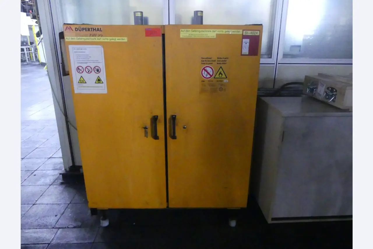 Centra obróbcze, maszyny do obróbki metalu i linie produkcyjne z branży motoryzacyjnej-1