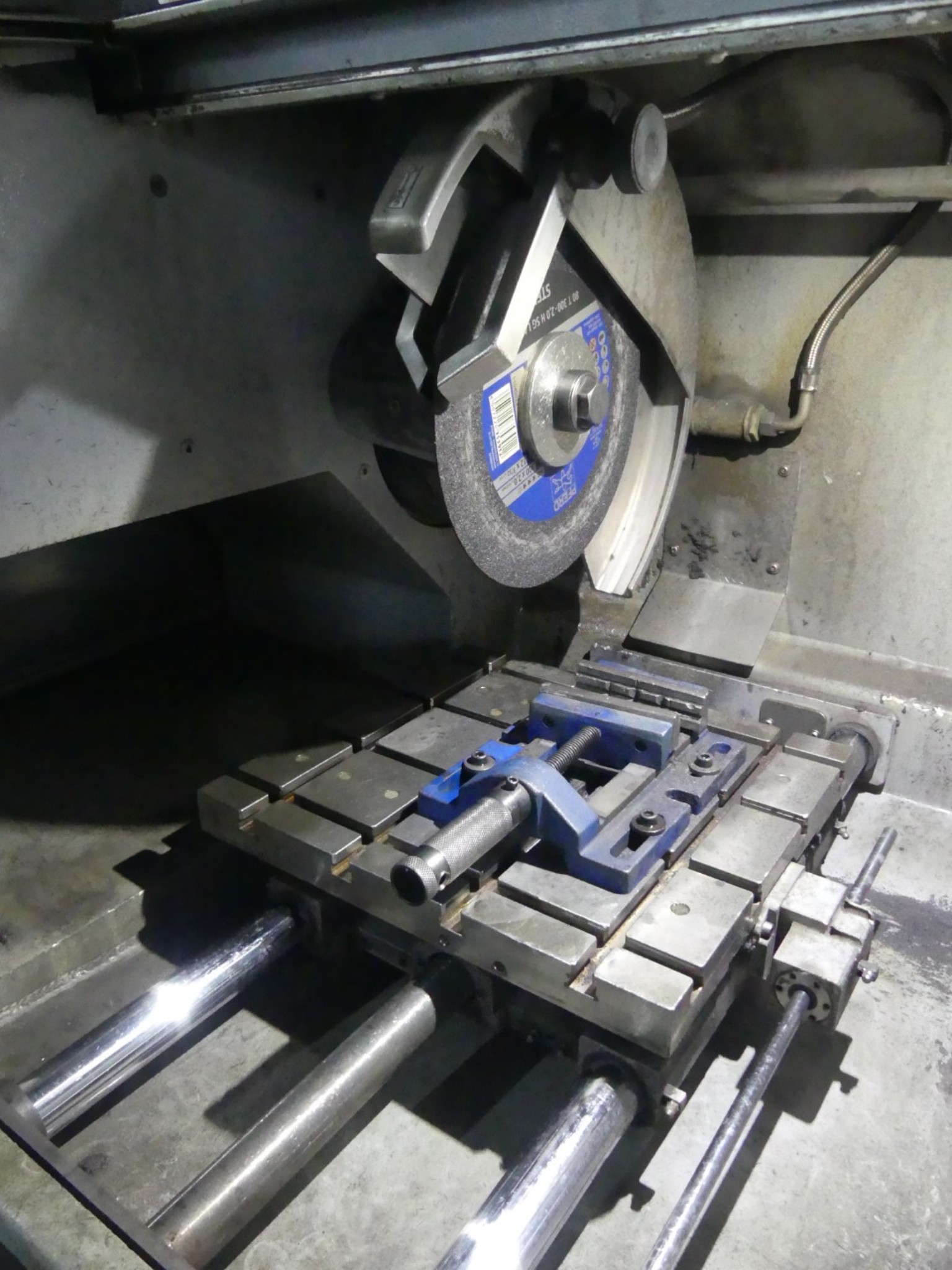 Centra obróbcze, maszyny do obróbki metalu i linie produkcyjne z branży motoryzacyjnej-3