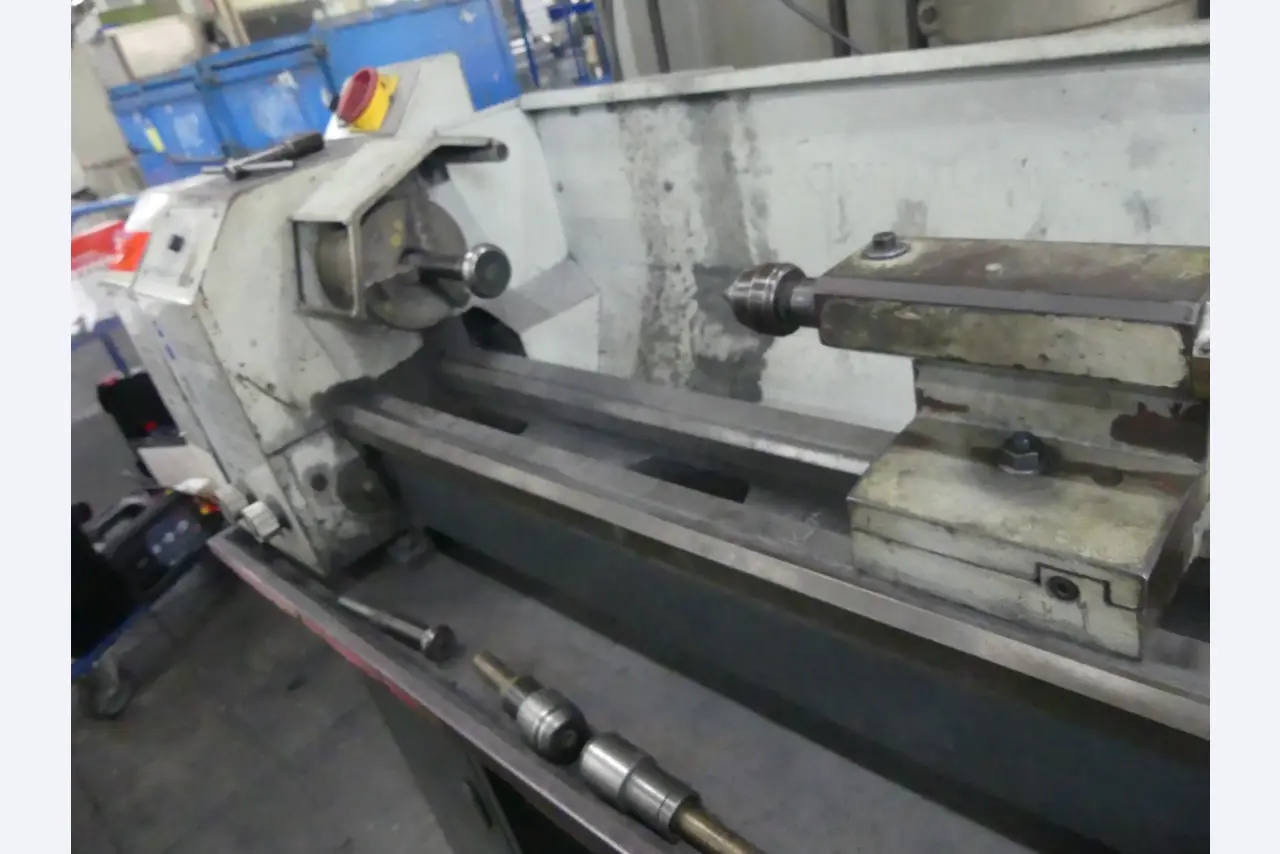 Centra obróbcze, maszyny do obróbki metalu i linie produkcyjne z branży motoryzacyjnej-3