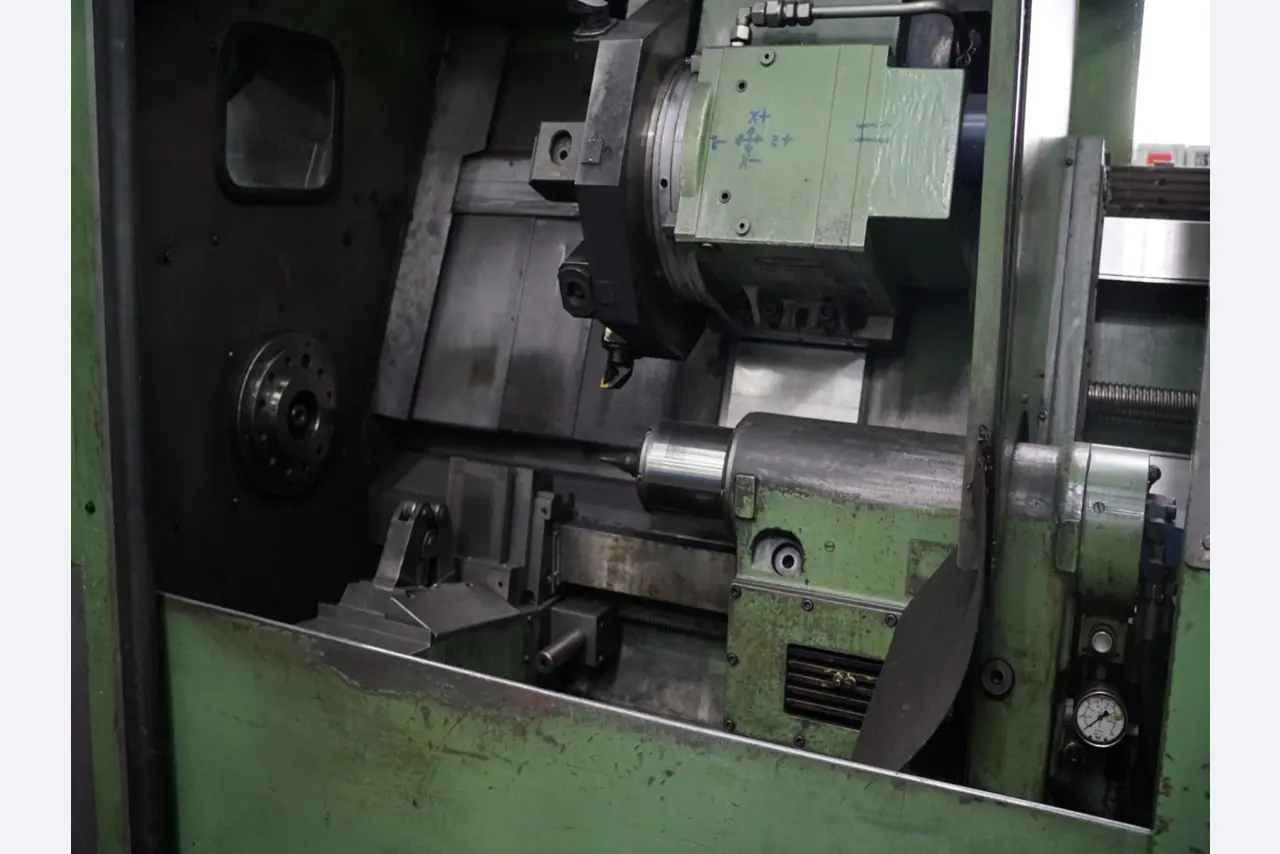 Centra obróbcze, maszyny do obróbki metalu i linie produkcyjne z branży motoryzacyjnej-2