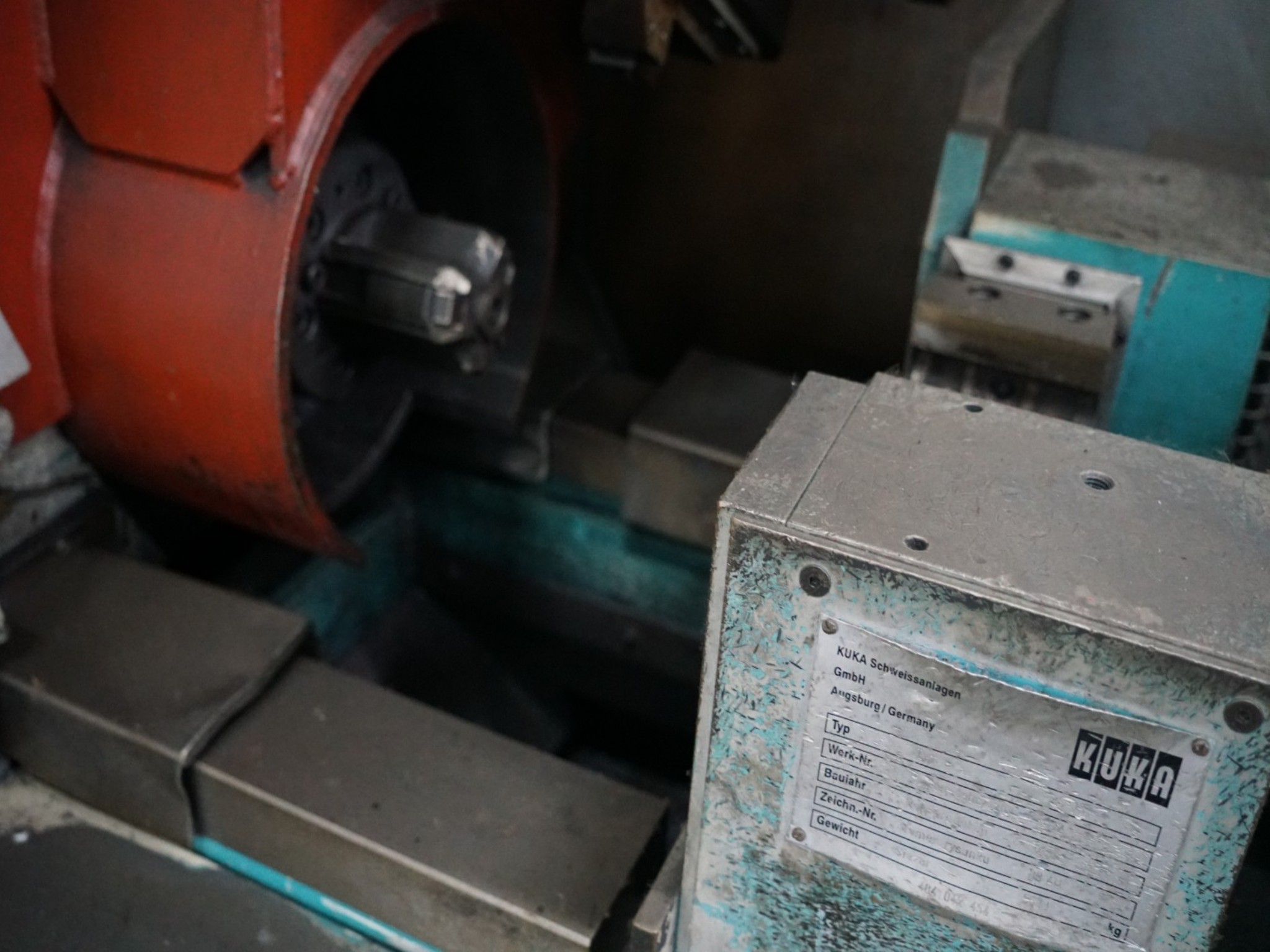 Centra obróbcze, maszyny do obróbki metalu i linie produkcyjne z branży motoryzacyjnej-2