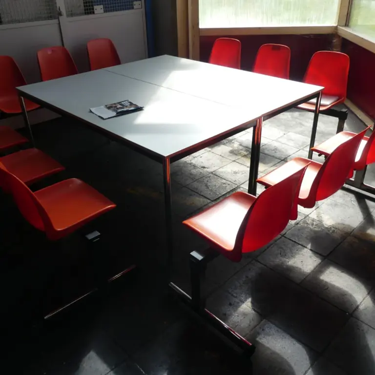 4 Benches + 2 tables