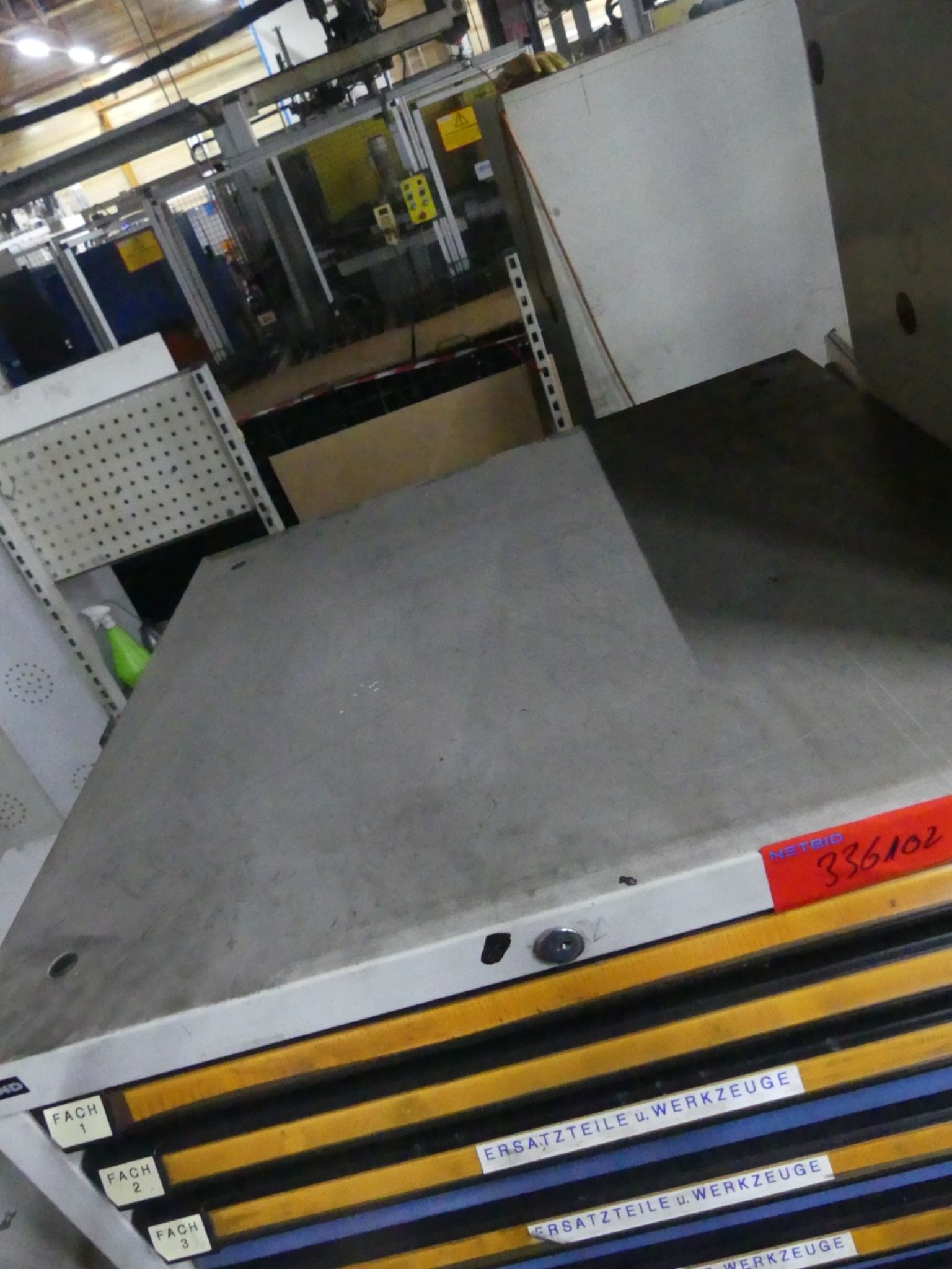 Centros de mecanizado, máquinas para trabajar el metal y líneas de producción de la industria del automóvil-2
