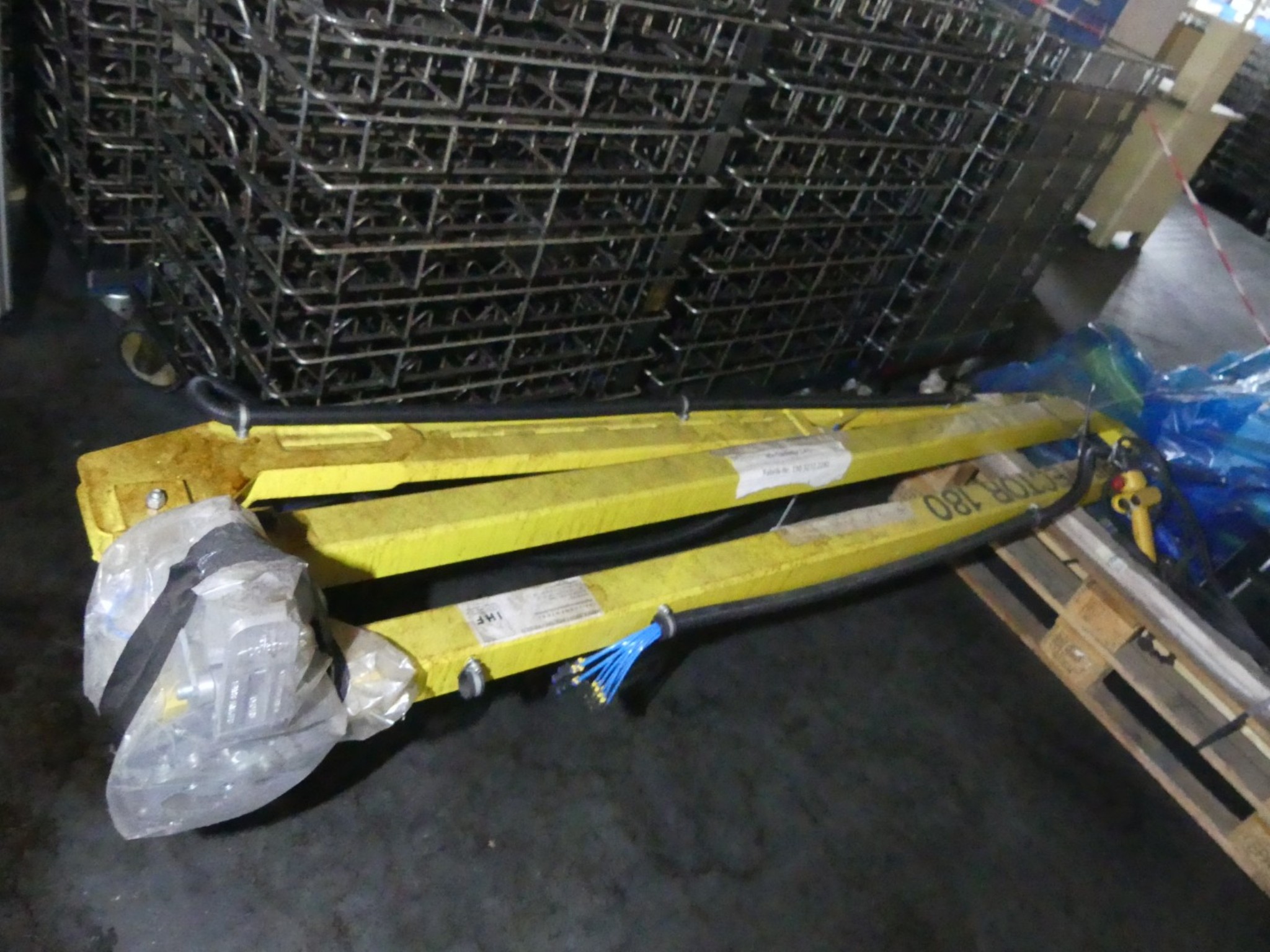 Centra obróbcze, maszyny do obróbki metalu i linie produkcyjne z branży motoryzacyjnej-8