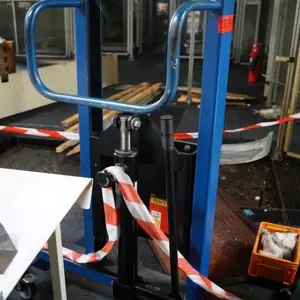 Barrel lifter