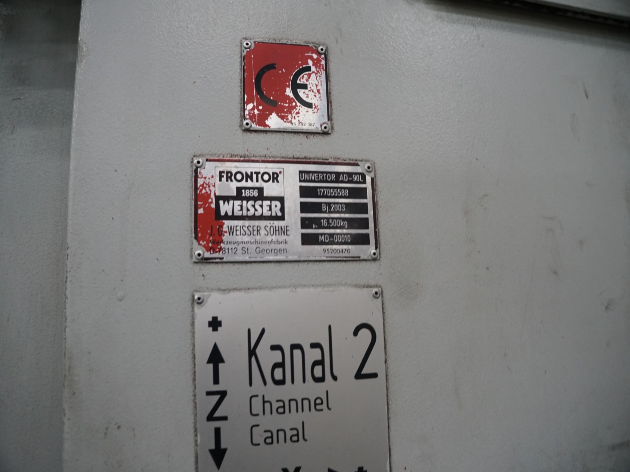 Centra obróbcze, maszyny do obróbki metalu i linie produkcyjne z branży motoryzacyjnej-5