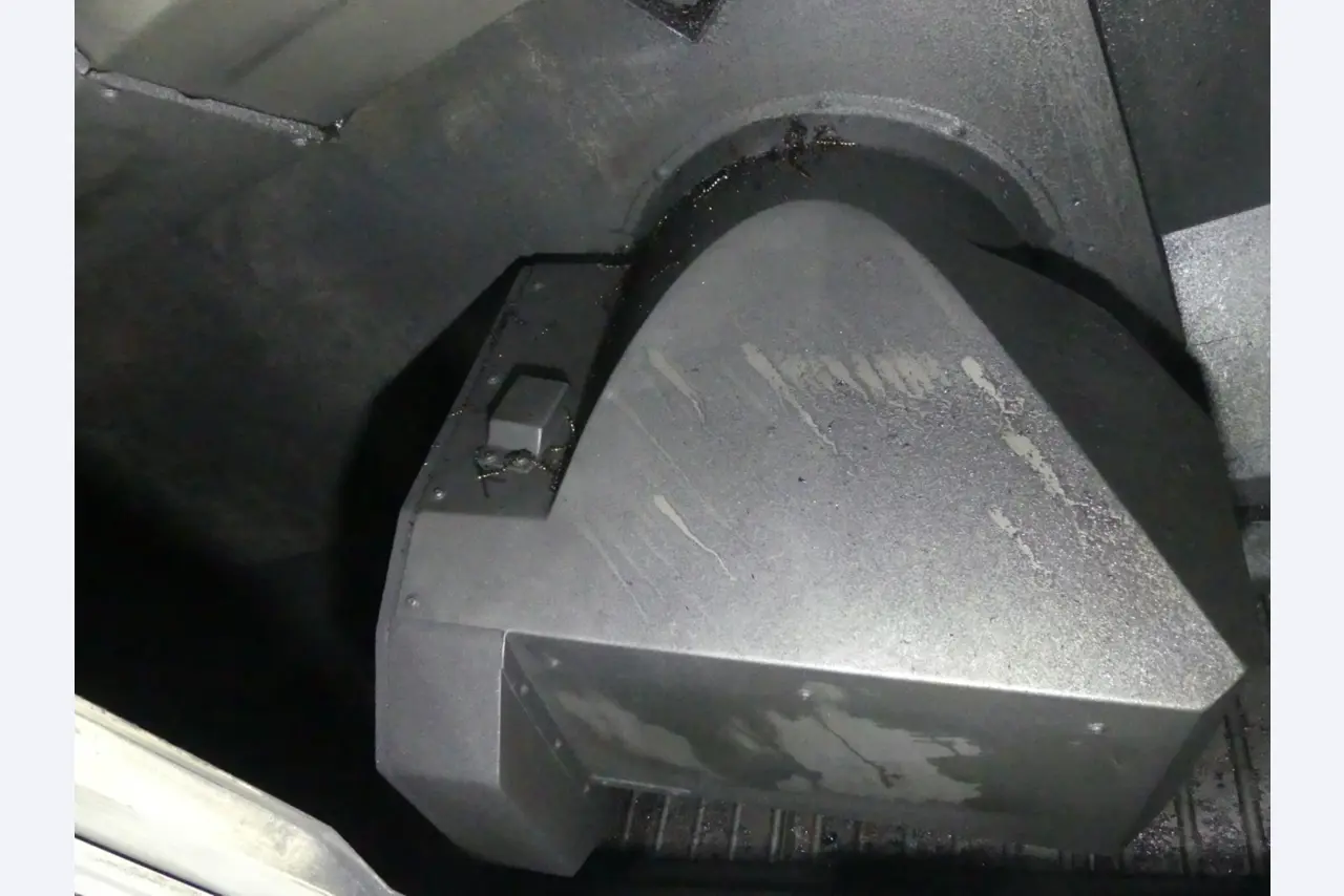 Centra obróbcze, maszyny do obróbki metalu i linie produkcyjne z branży motoryzacyjnej-5