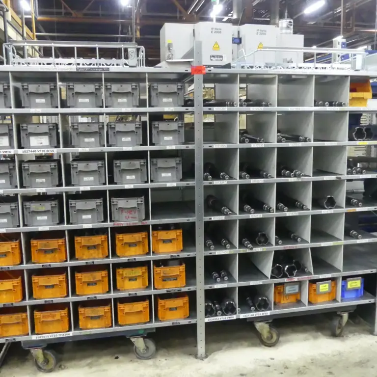 3 Shelving elements