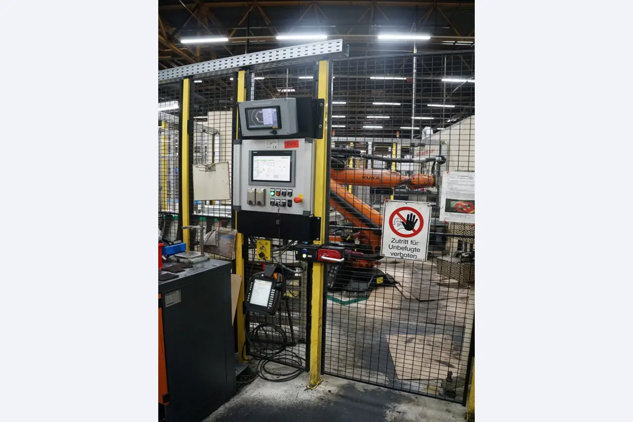 Centra obróbcze, maszyny do obróbki metalu i linie produkcyjne z branży motoryzacyjnej-1