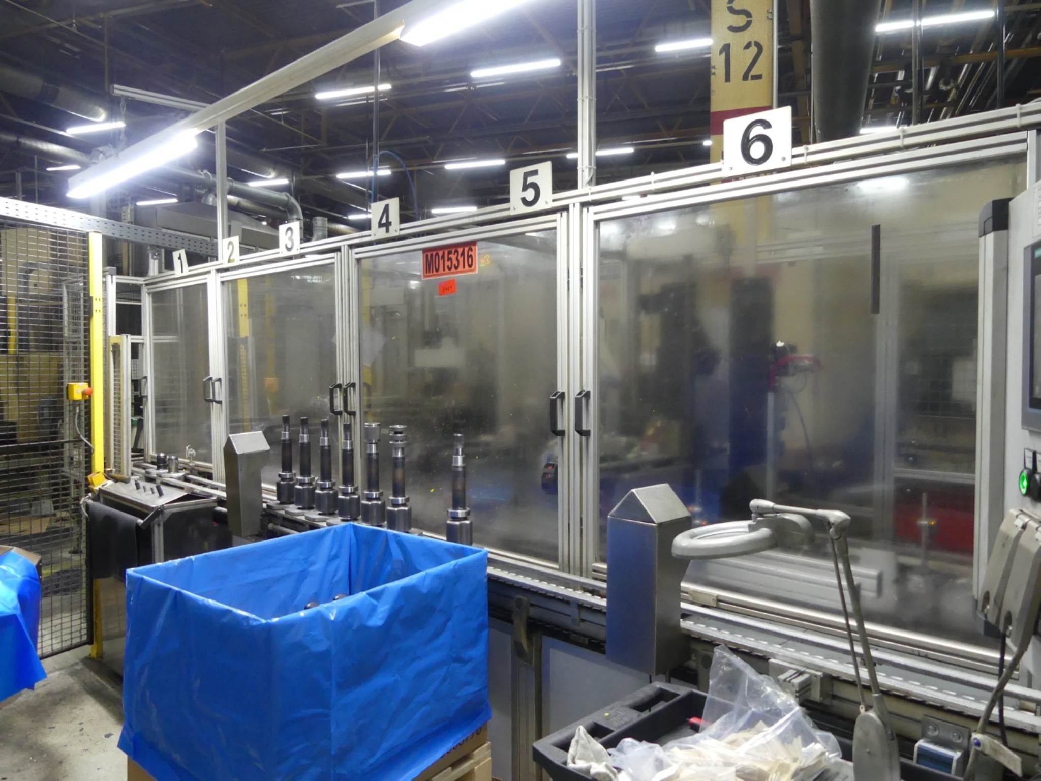 Centra obróbcze, maszyny do obróbki metalu i linie produkcyjne z branży motoryzacyjnej-1