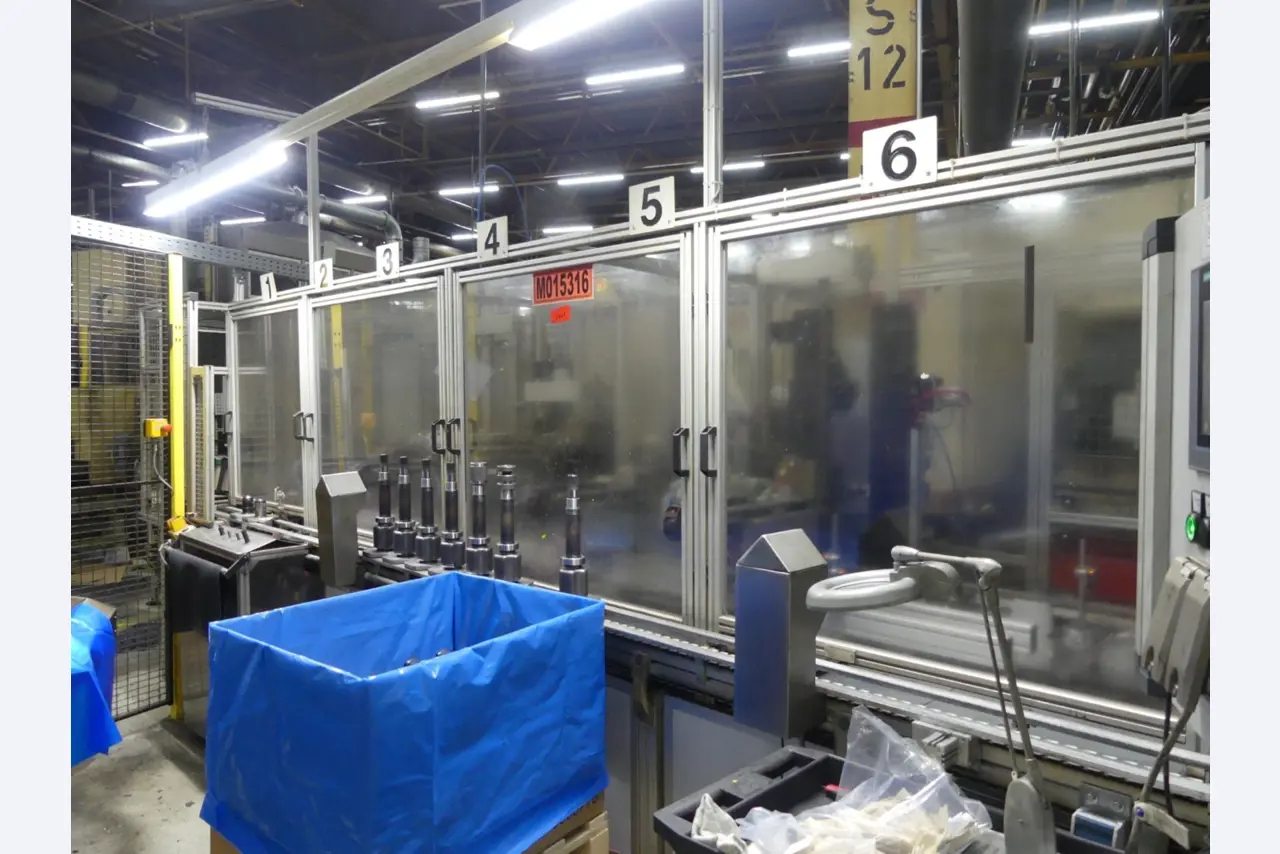 Centra obróbcze, maszyny do obróbki metalu i linie produkcyjne z branży motoryzacyjnej-1