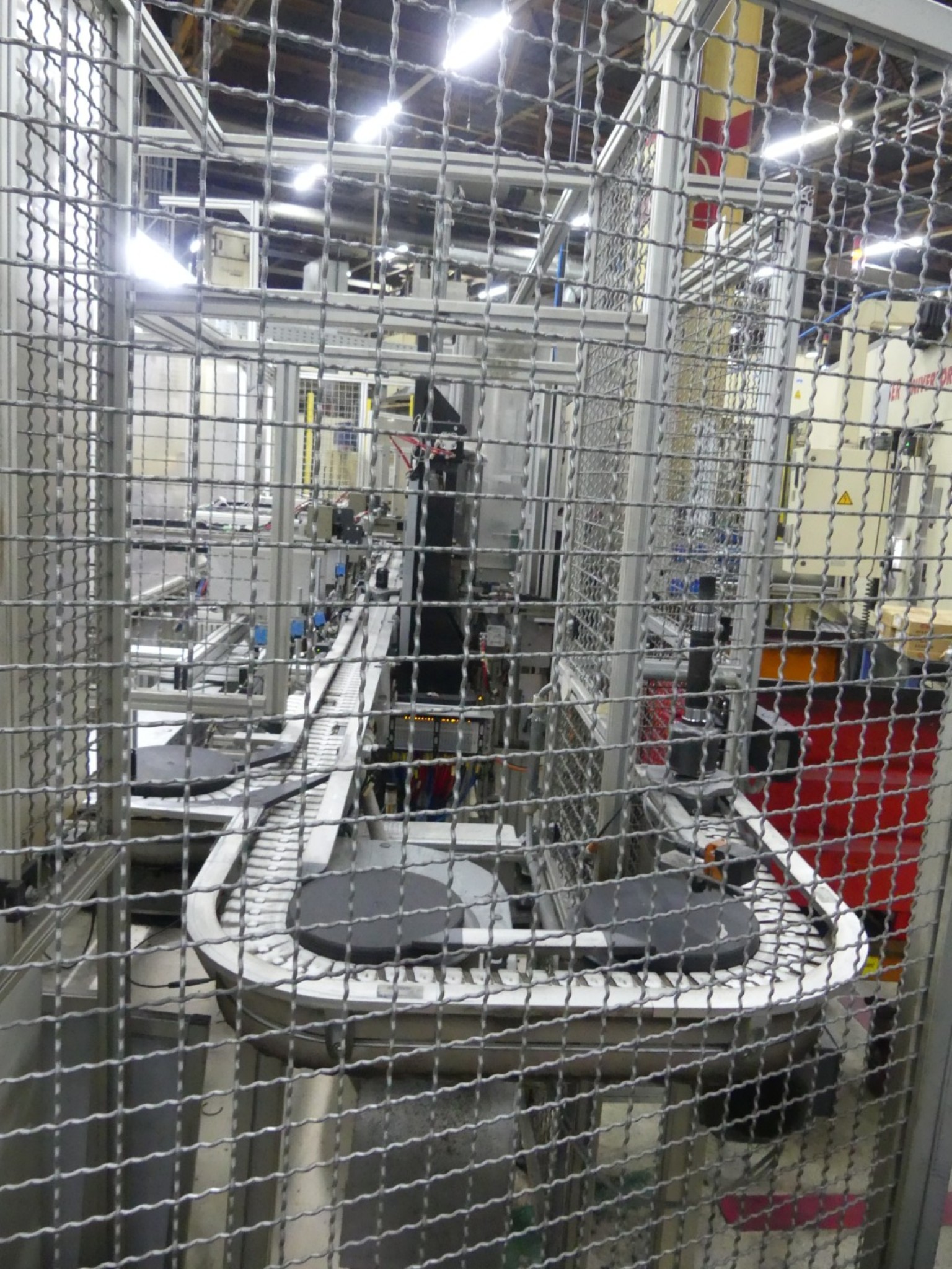 Centra obróbcze, maszyny do obróbki metalu i linie produkcyjne z branży motoryzacyjnej-7