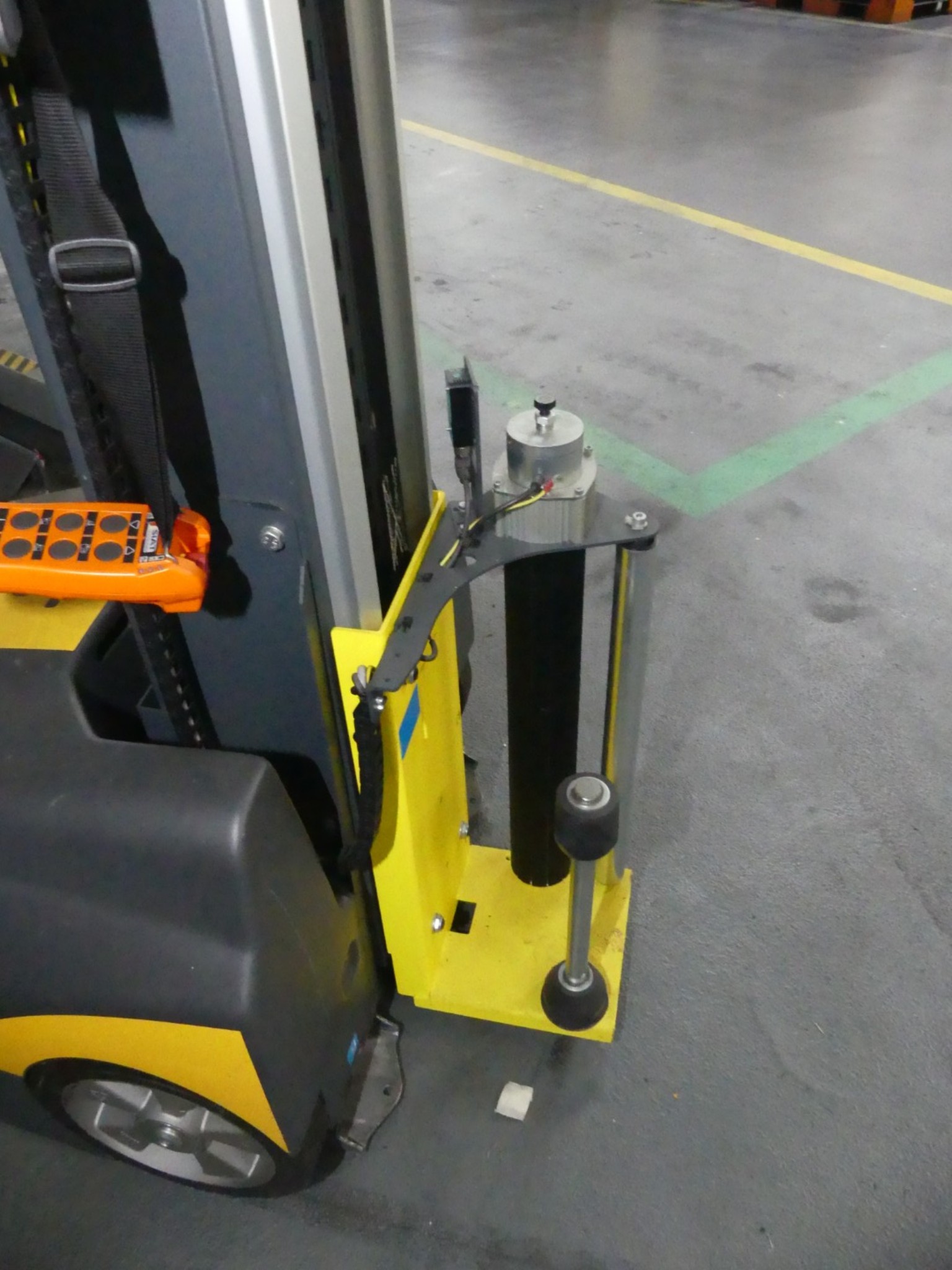 Centra obróbcze, maszyny do obróbki metalu i linie produkcyjne z branży motoryzacyjnej-5
