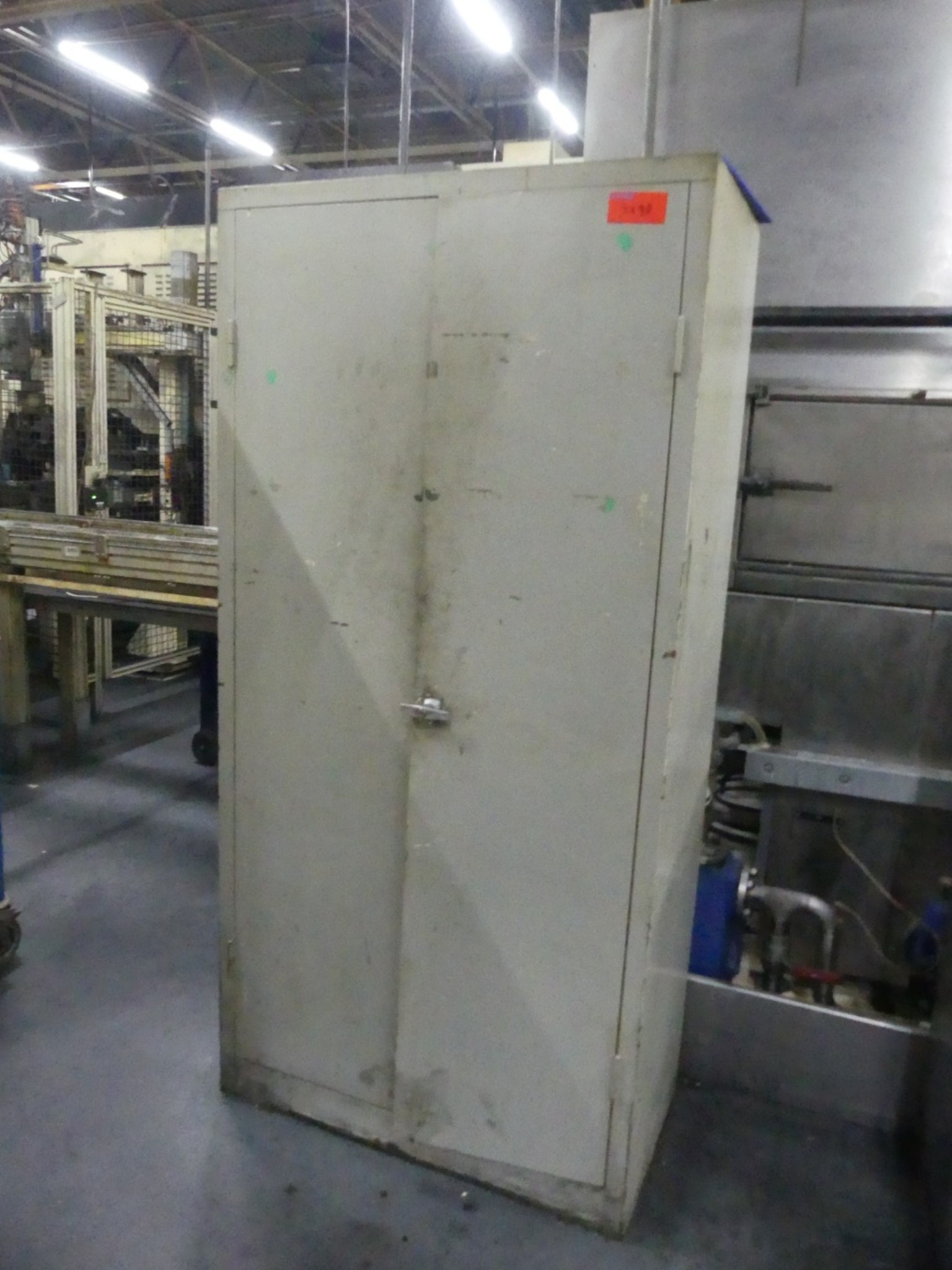Bearbeitungszentren, metallbearbeitende Maschinen und Produktionslinen aus der Automobilindustrie-1