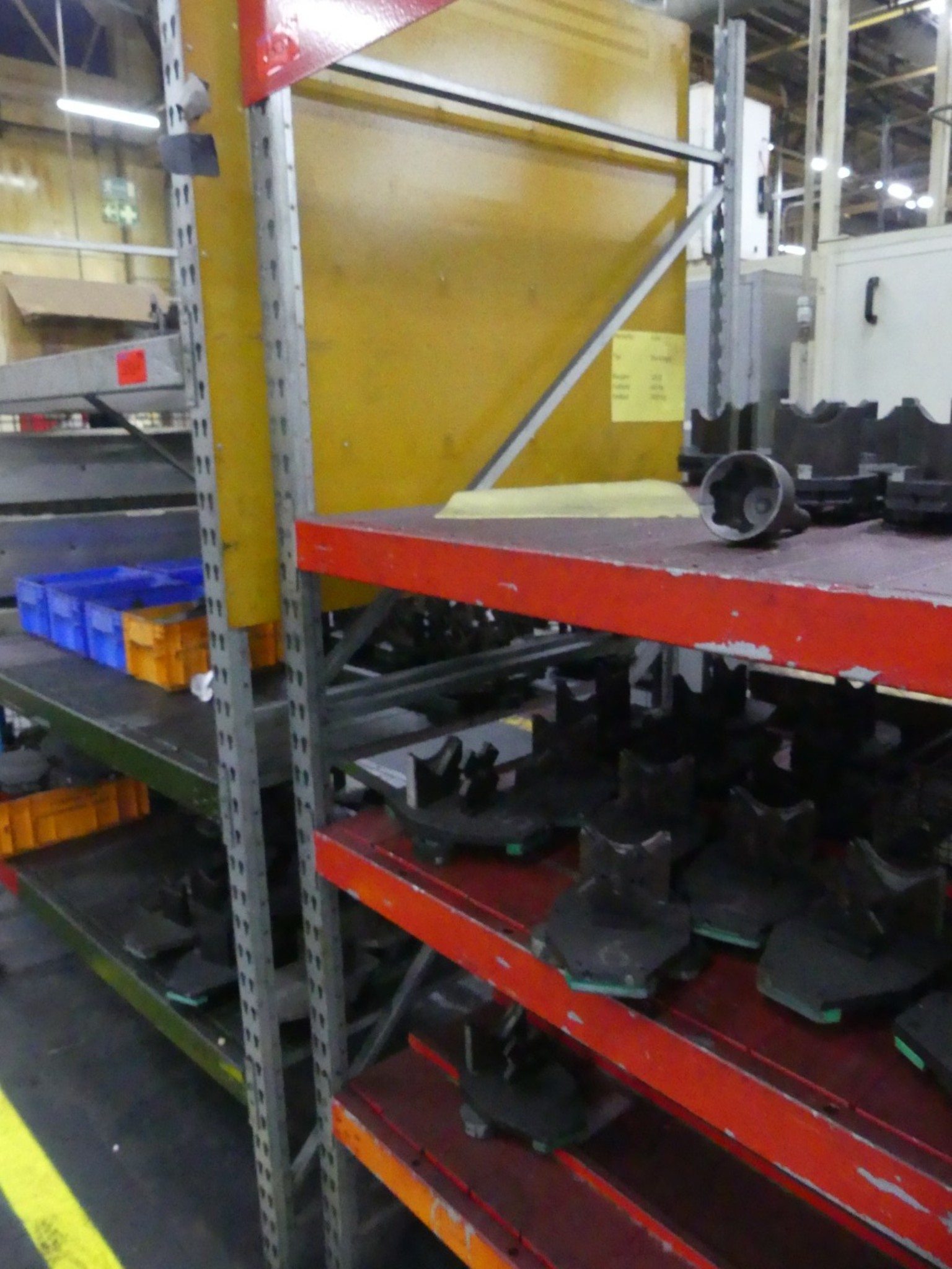 Centra obróbcze, maszyny do obróbki metalu i linie produkcyjne z branży motoryzacyjnej-2