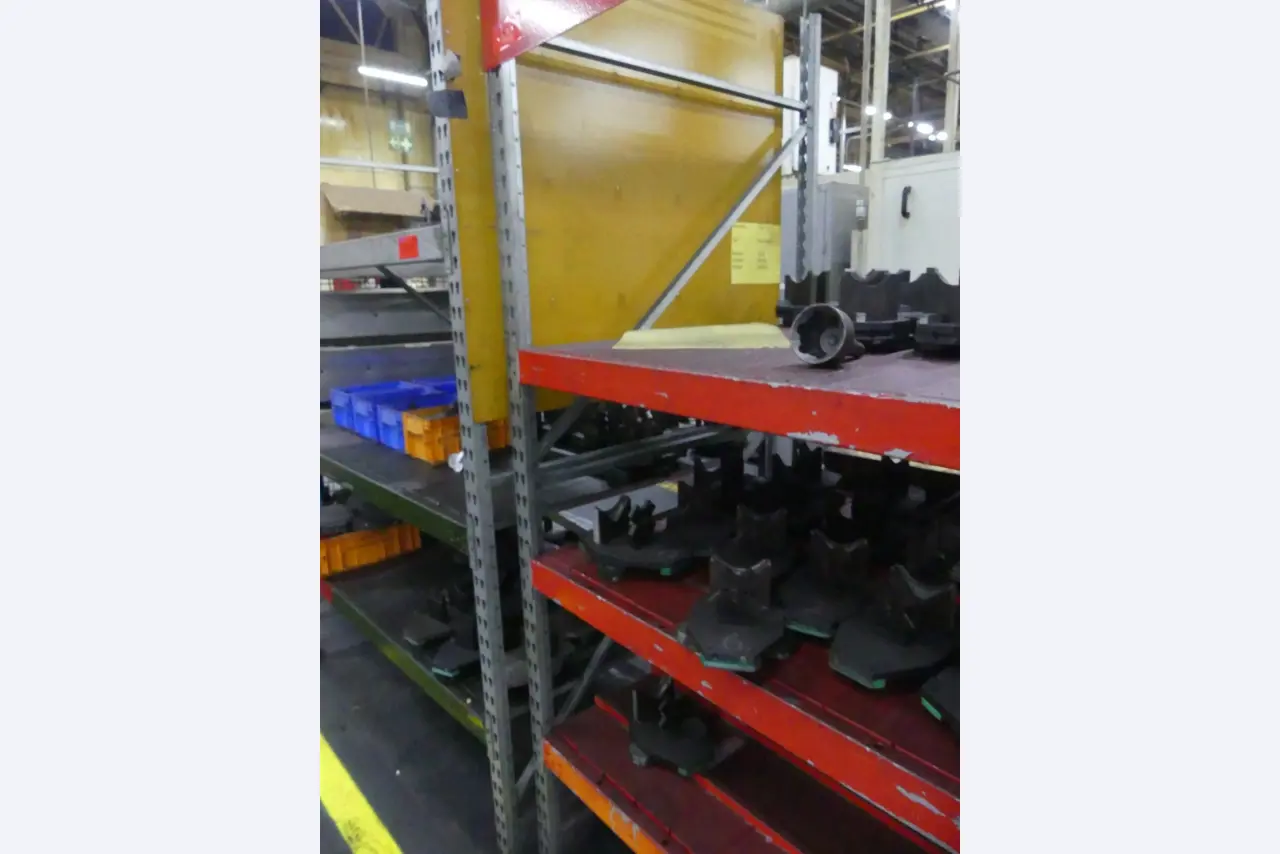 Centra obróbcze, maszyny do obróbki metalu i linie produkcyjne z branży motoryzacyjnej-2