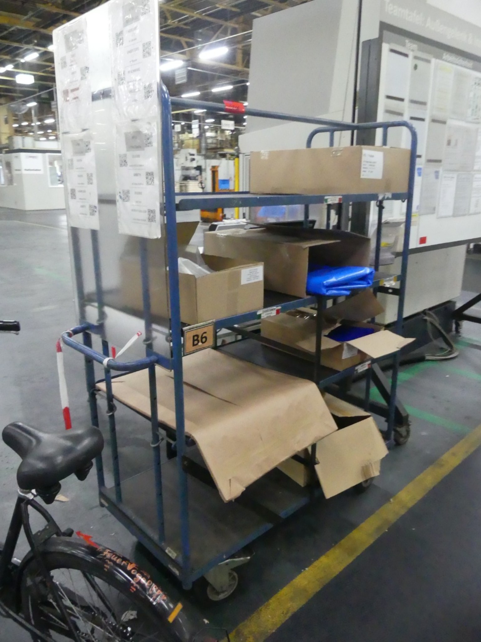 Centra obróbcze, maszyny do obróbki metalu i linie produkcyjne z branży motoryzacyjnej-2