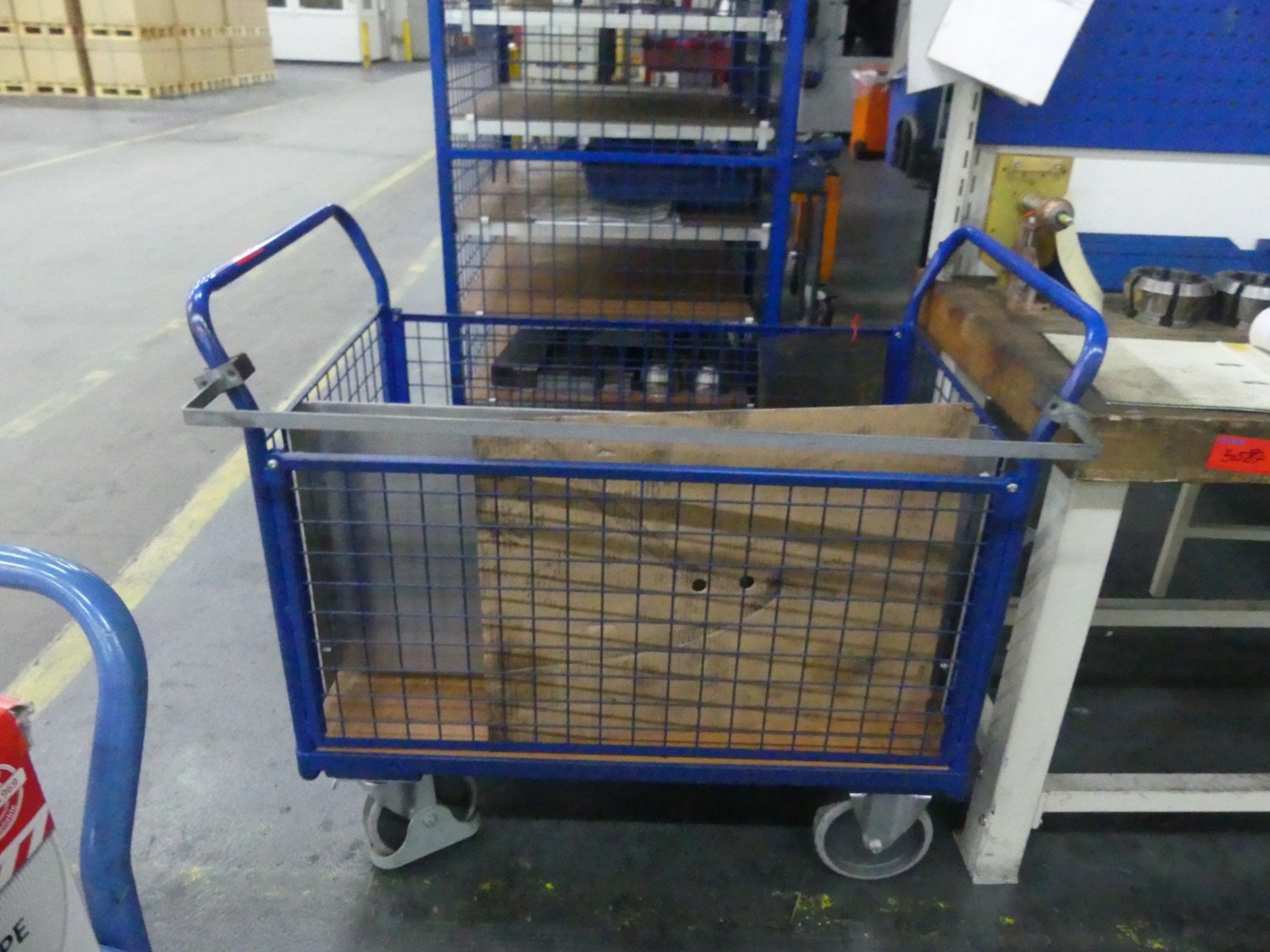 Centra obróbcze, maszyny do obróbki metalu i linie produkcyjne z branży motoryzacyjnej-2