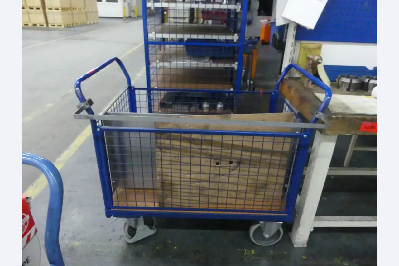 Centra obróbcze, maszyny do obróbki metalu i linie produkcyjne z branży motoryzacyjnej-2