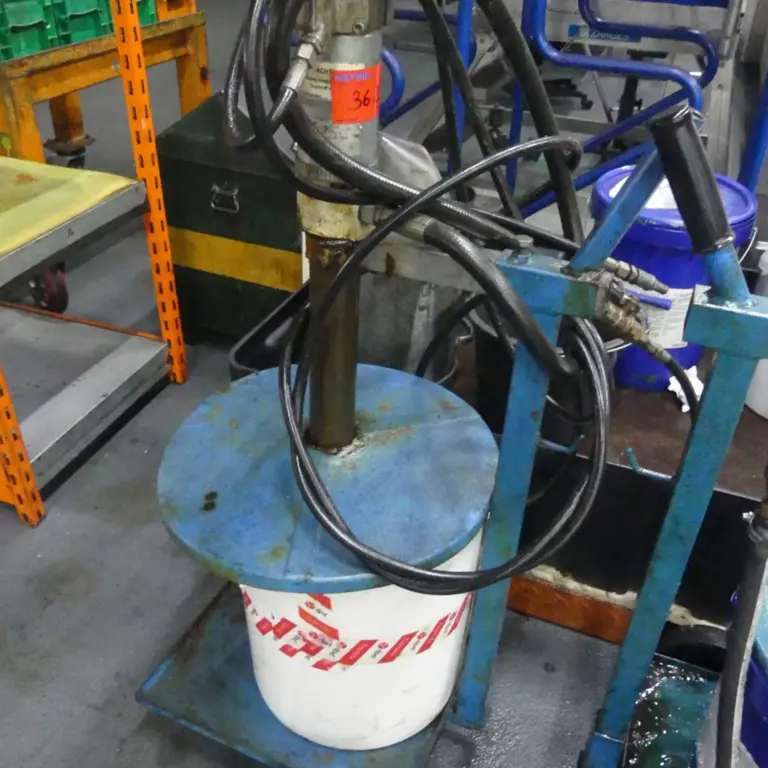 Grease gun