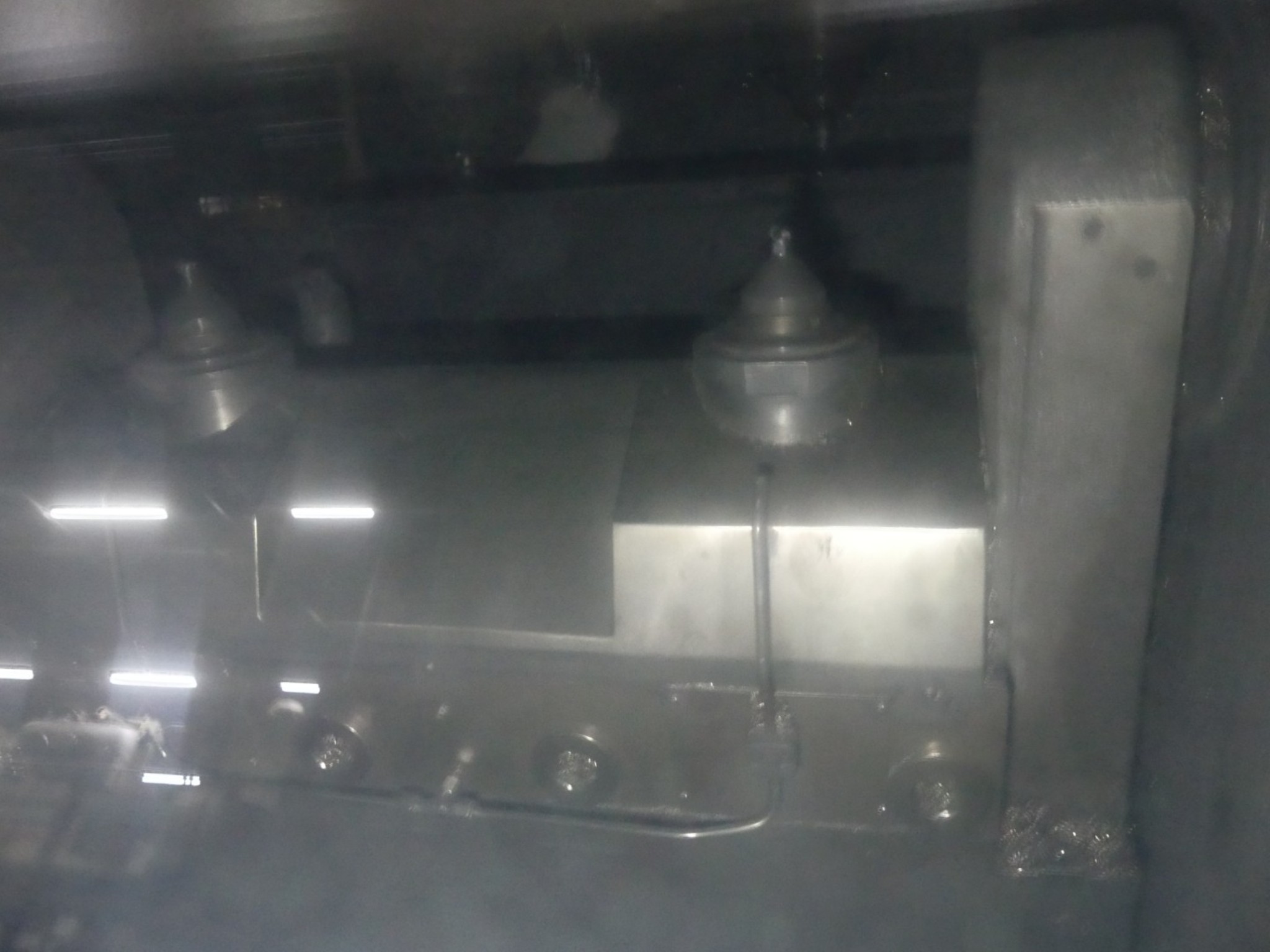 Bearbeitungszentren, metallbearbeitende Maschinen und Produktionslinen aus der Automobilindustrie-3