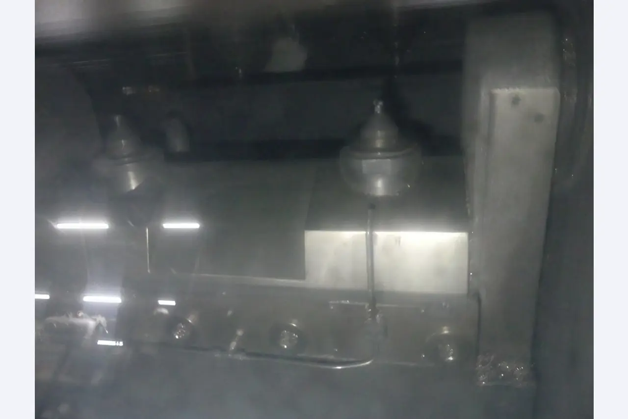 Bearbeitungszentren, metallbearbeitende Maschinen und Produktionslinen aus der Automobilindustrie-3