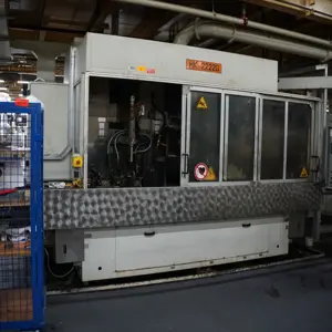 Continuous induction hardening furnace