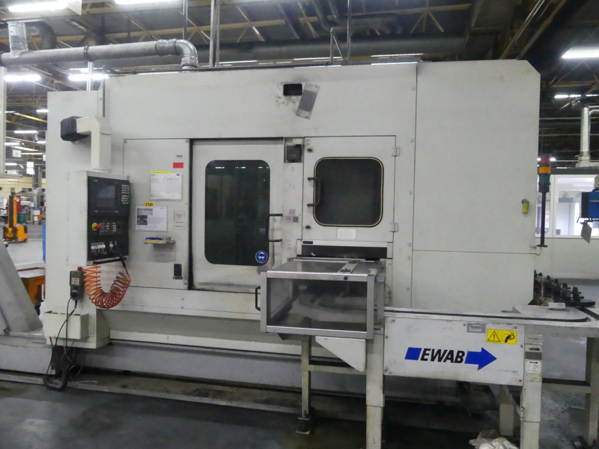Centra obróbcze, maszyny do obróbki metalu i linie produkcyjne z branży motoryzacyjnej-1