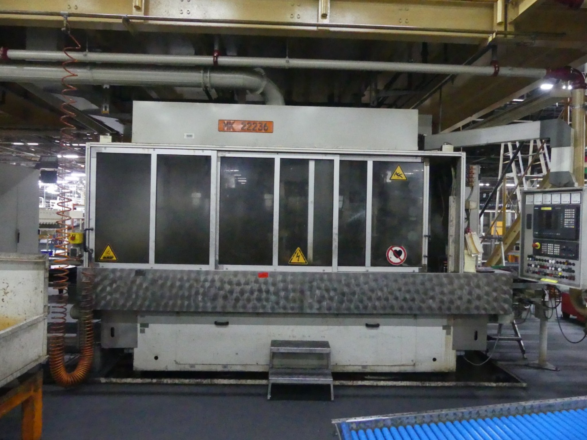 Centra obróbcze, maszyny do obróbki metalu i linie produkcyjne z branży motoryzacyjnej-1