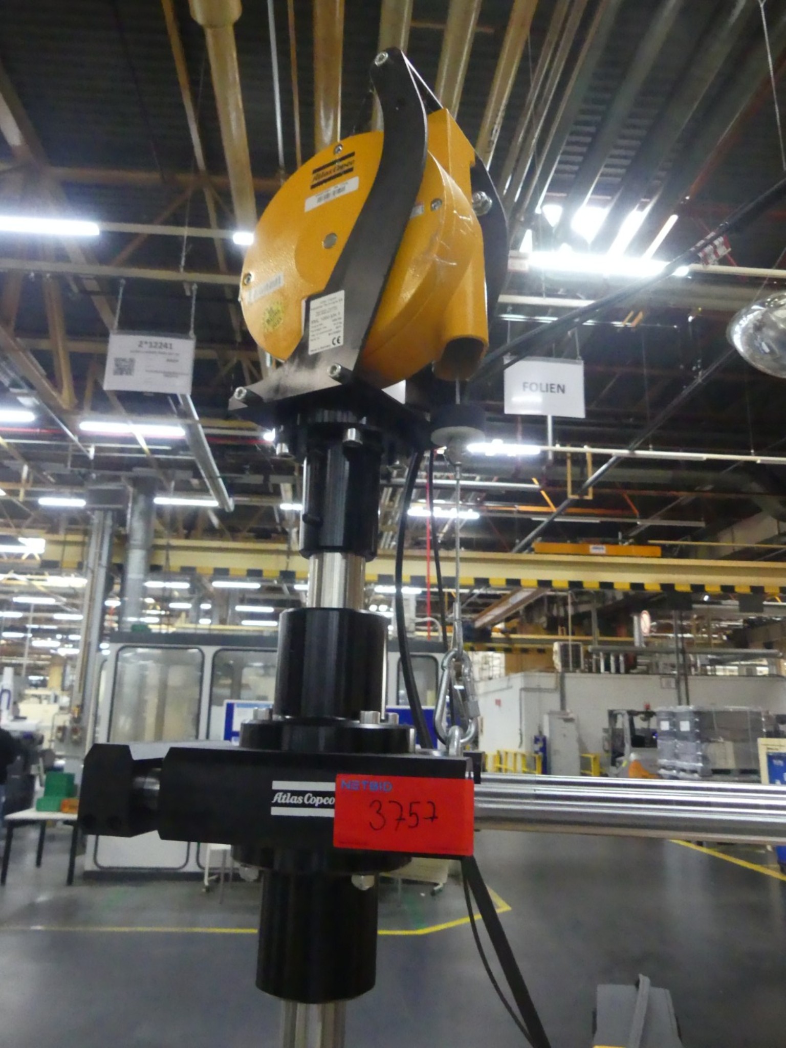 Centra obróbcze, maszyny do obróbki metalu i linie produkcyjne z branży motoryzacyjnej-3