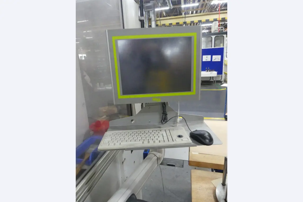 Centra obróbcze, maszyny do obróbki metalu i linie produkcyjne z branży motoryzacyjnej-3