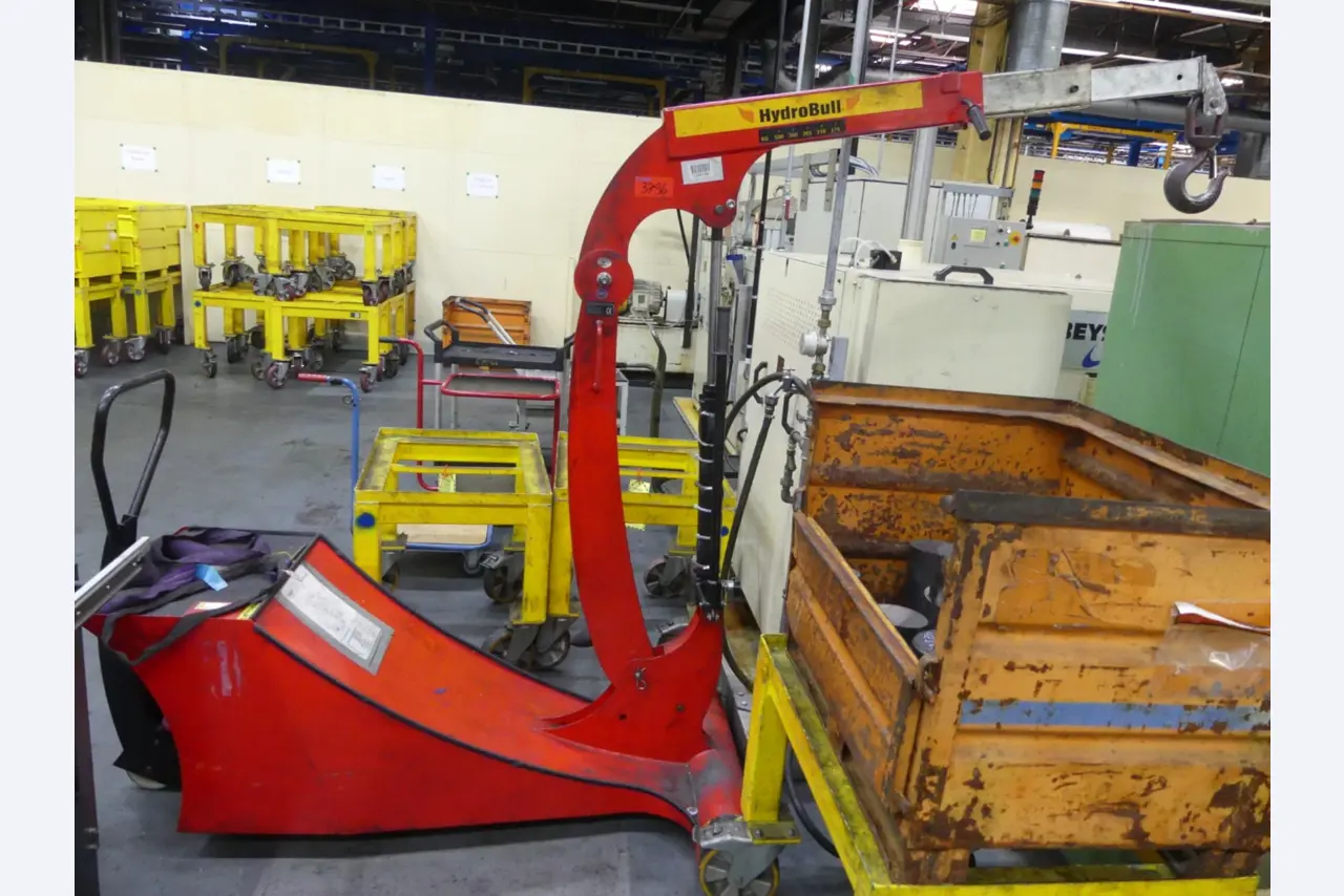 Centra obróbcze, maszyny do obróbki metalu i linie produkcyjne z branży motoryzacyjnej-1