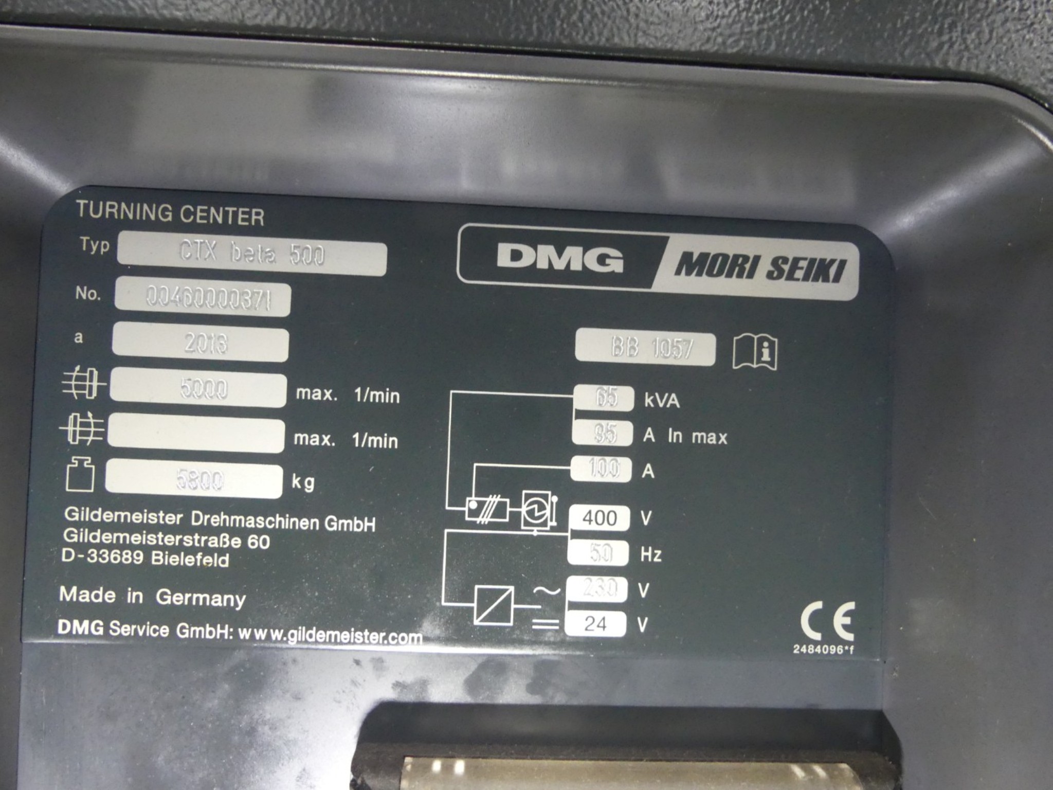 Centra obróbcze, maszyny do obróbki metalu i linie produkcyjne z branży motoryzacyjnej-9
