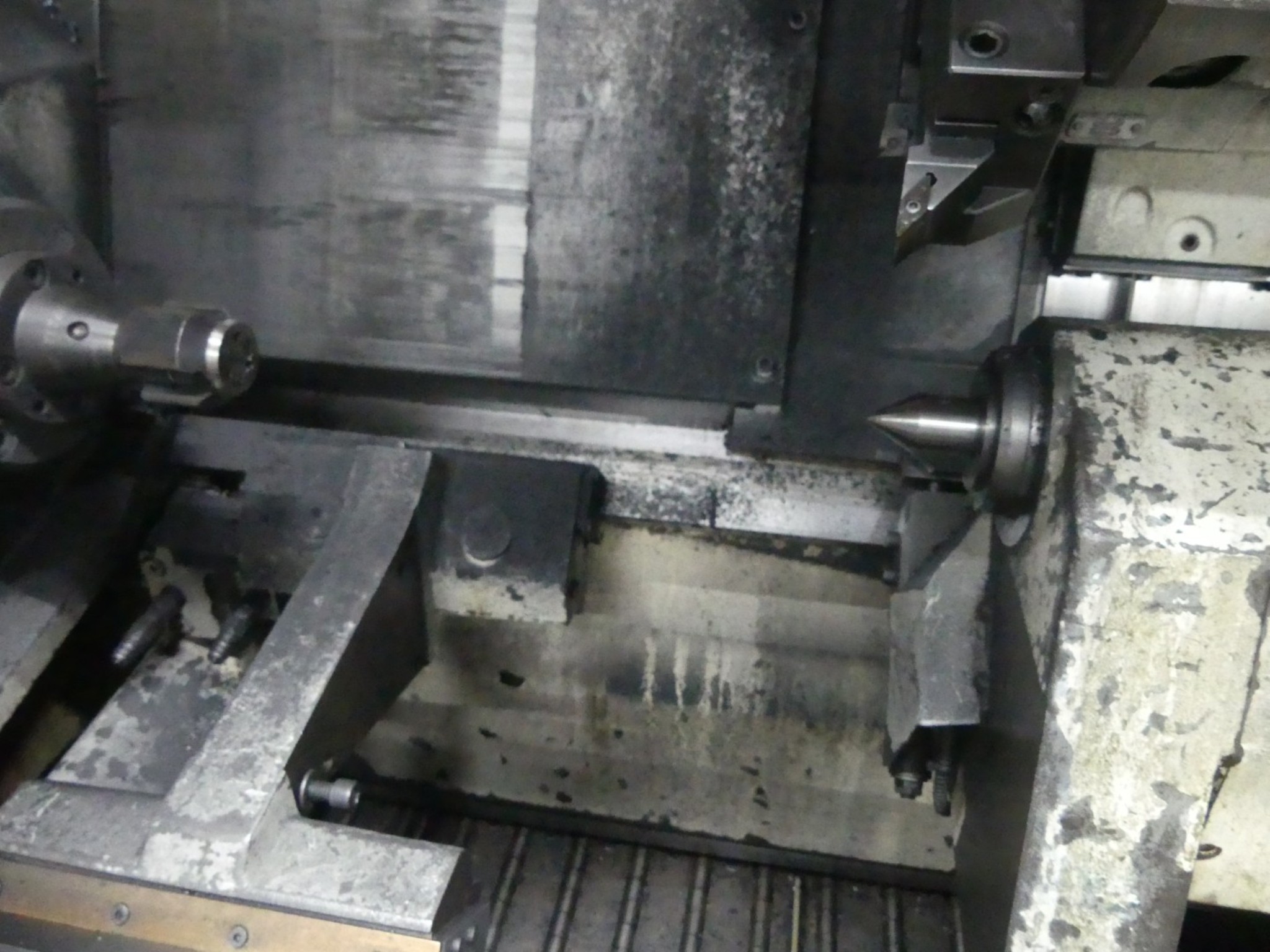 Centra obróbcze, maszyny do obróbki metalu i linie produkcyjne z branży motoryzacyjnej-3