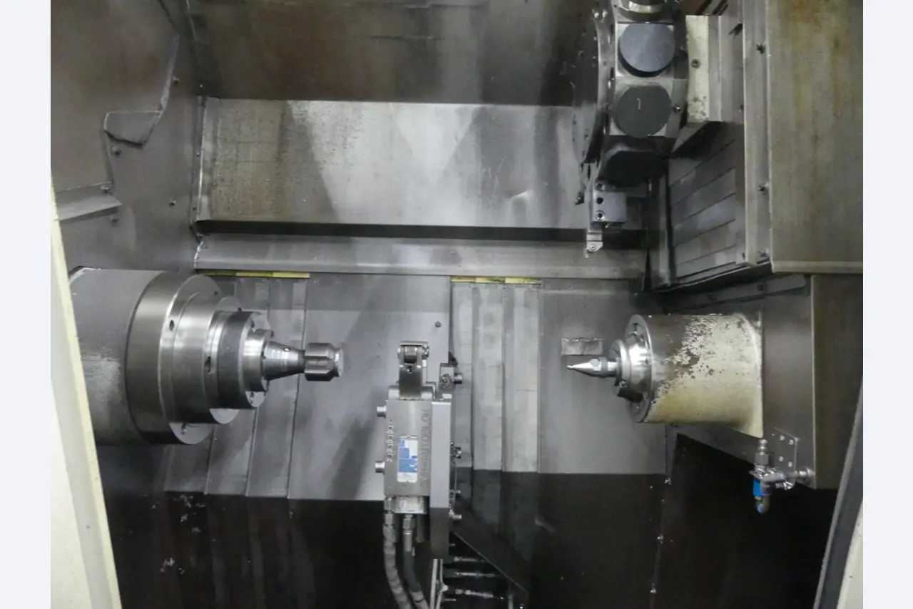 Centra obróbcze, maszyny do obróbki metalu i linie produkcyjne z branży motoryzacyjnej-2
