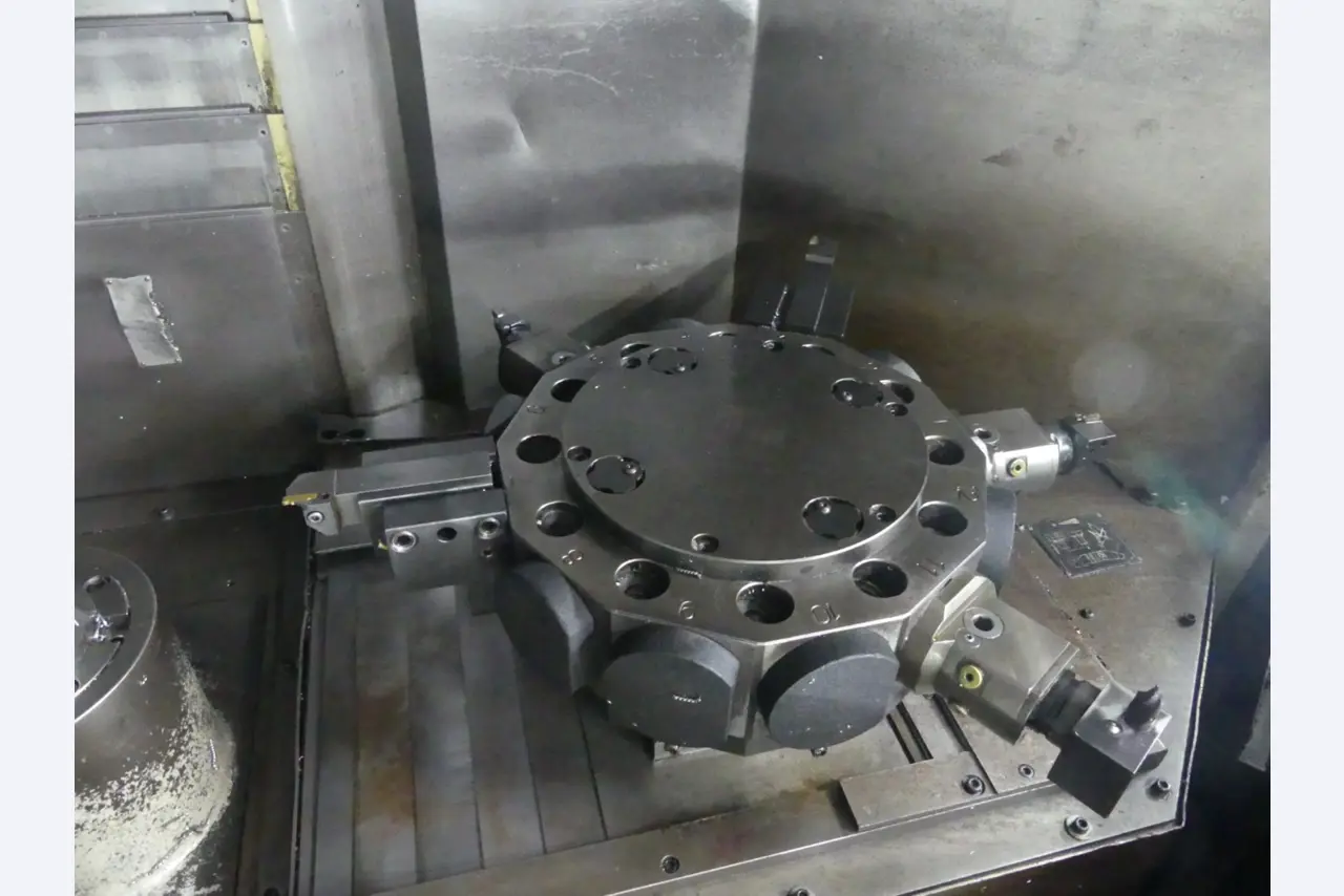 Centra obróbcze, maszyny do obróbki metalu i linie produkcyjne z branży motoryzacyjnej-3