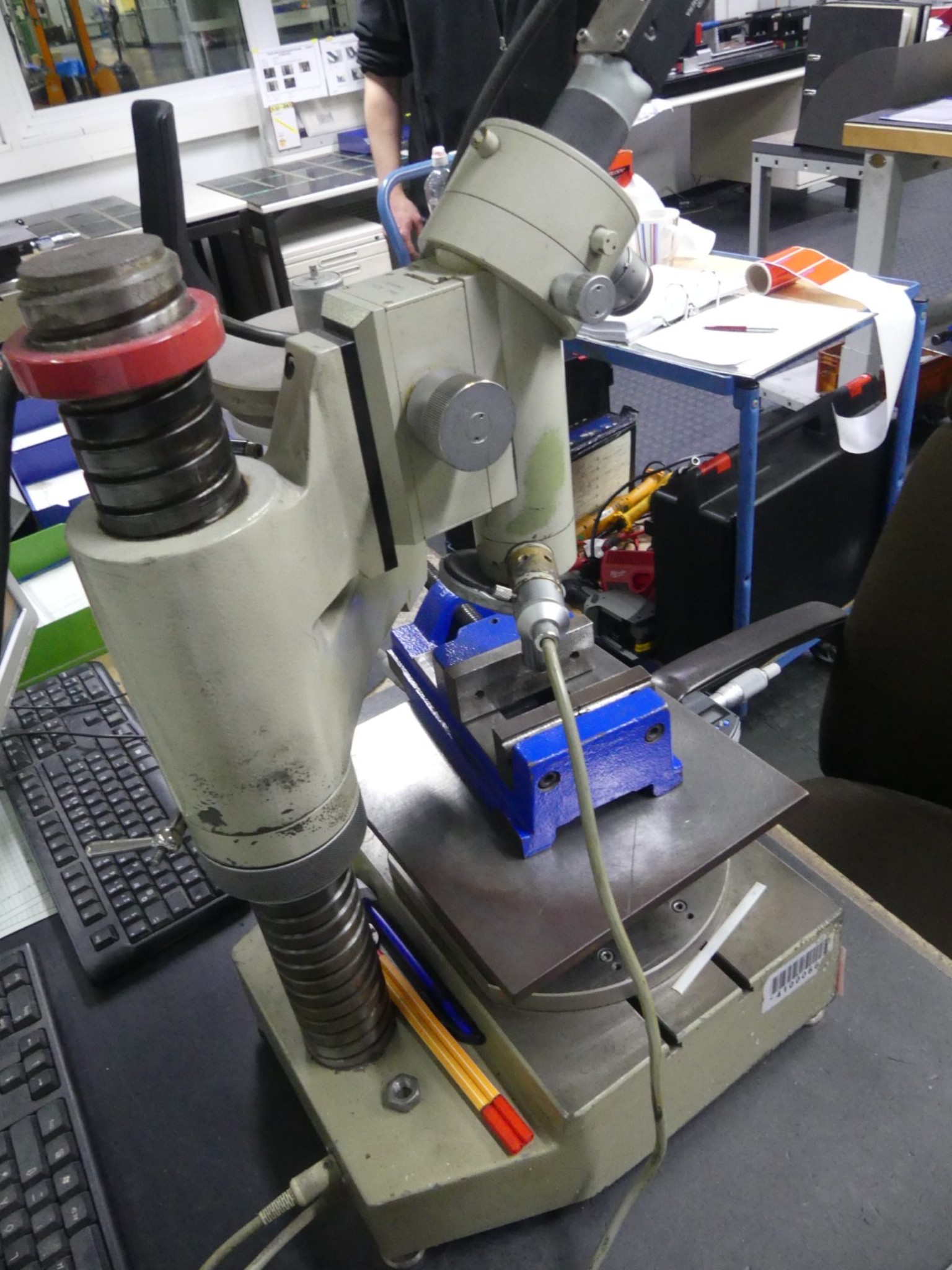 Centros de mecanizado, máquinas para trabajar el metal y líneas de producción de la industria del automóvil-6