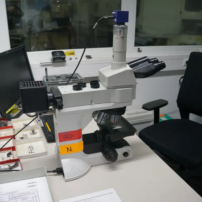 Sample microscope Nikon Eclipse LV 150