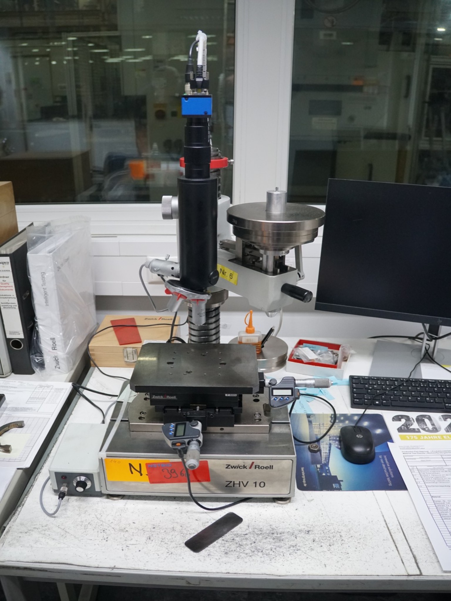 Centros de mecanizado, máquinas para trabajar el metal y líneas de producción de la industria del automóvil-1