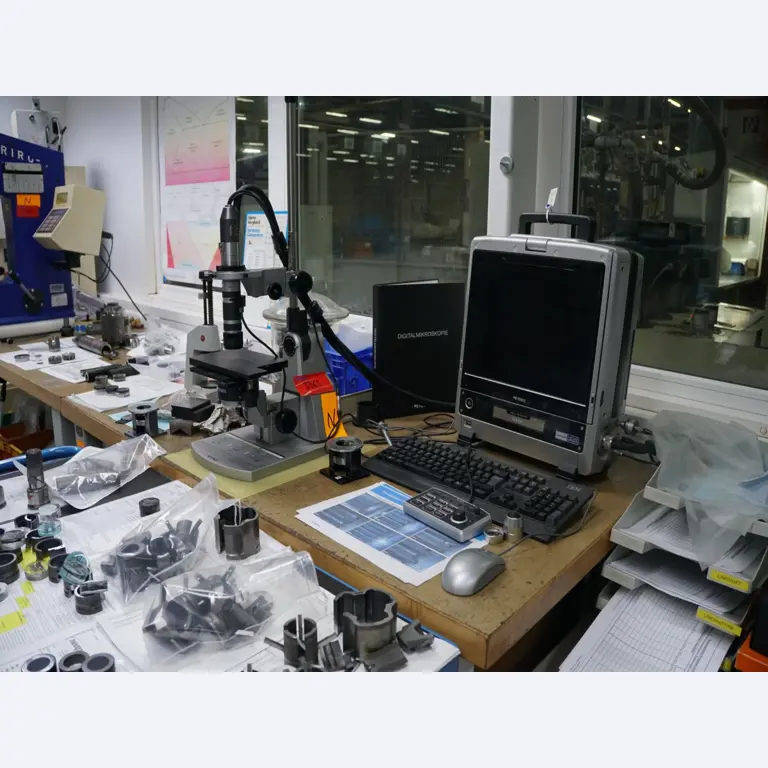 Centra obróbcze, maszyny do obróbki metalu i linie produkcyjne z branży motoryzacyjnej-3