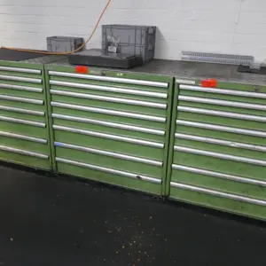 3 Armoire à tiroirs pour outils