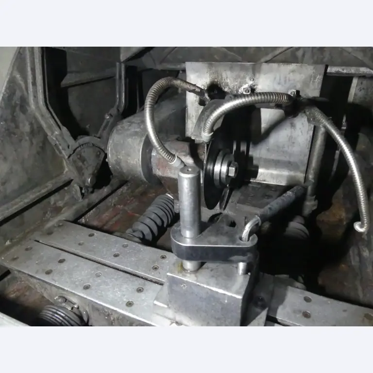 Centros de mecanizado, máquinas para trabajar el metal y líneas de producción de la industria del automóvil-2