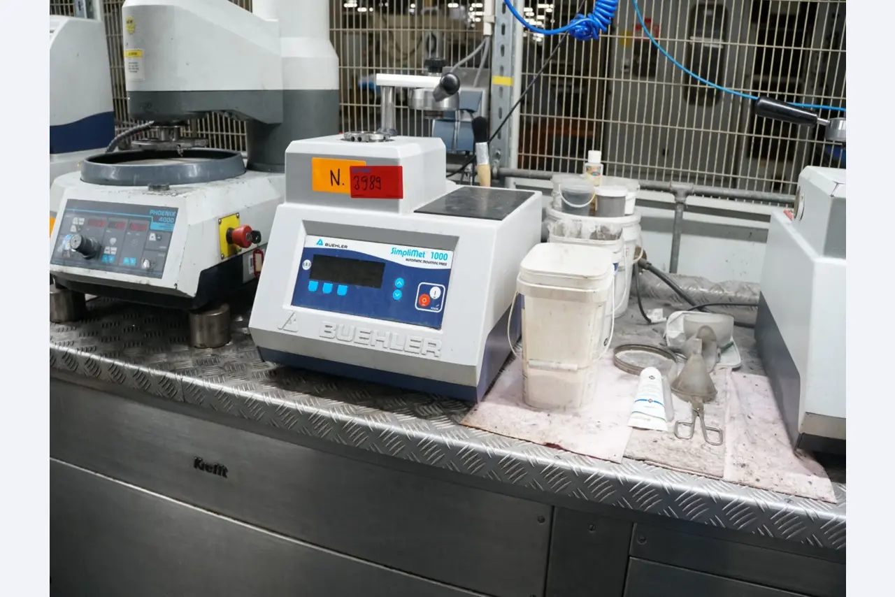 Centros de mecanizado, máquinas para trabajar el metal y líneas de producción de la industria del automóvil-1