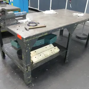 Établi avec étau Eigenbau