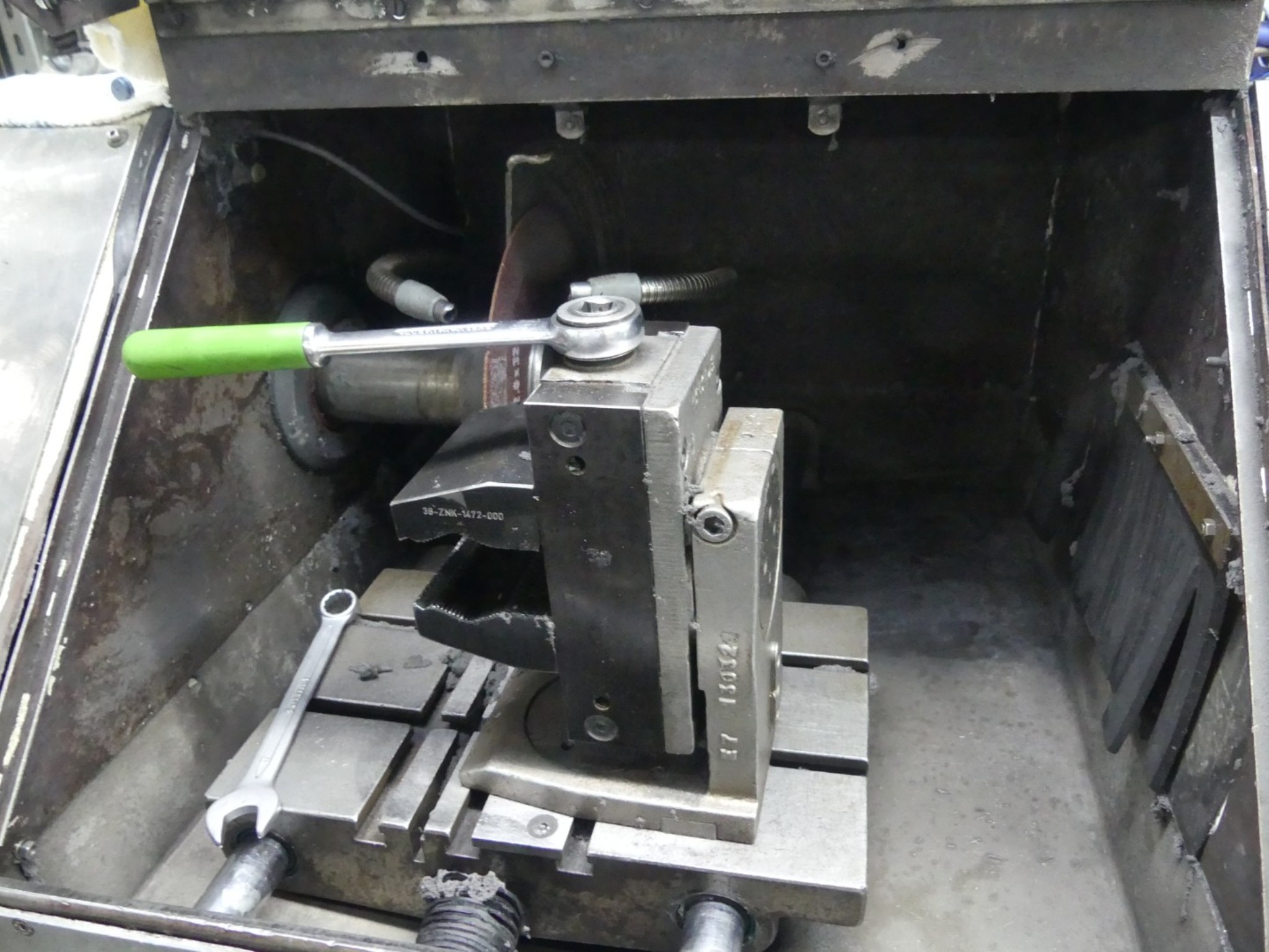 Centros de mecanizado, máquinas para trabajar el metal y líneas de producción de la industria del automóvil-3